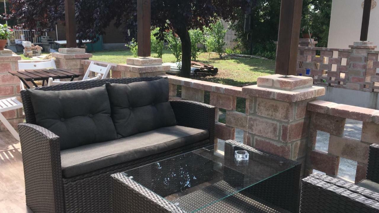 Aranypart Apartmanhazak Tiszakécske Zewnętrze zdjęcie
